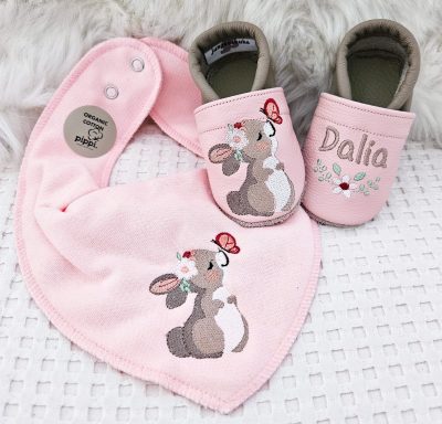 Set Hase aus rosa Halstuch und Lederpuschen mit Hase, 44,90 EUR